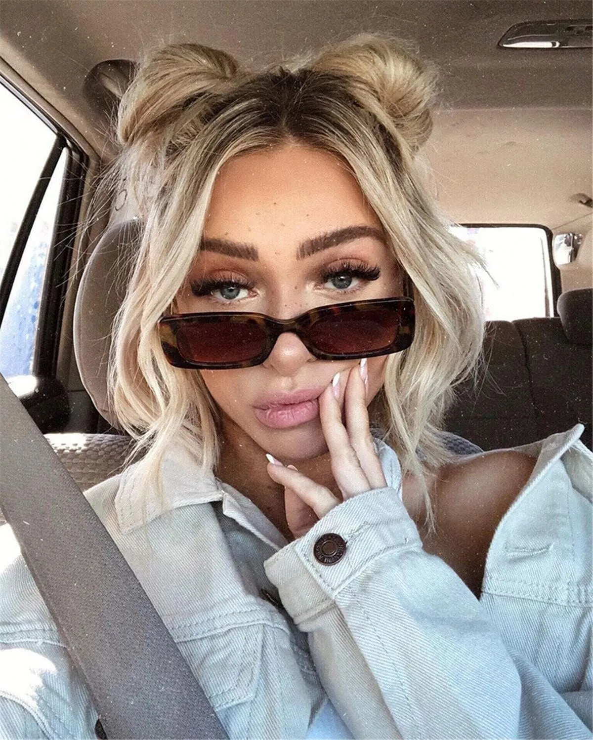 IKANOO Retro Rectangle Sunglasses for Women Men Small Square Frame Trendy Y2K 90’s Black Sunglasses