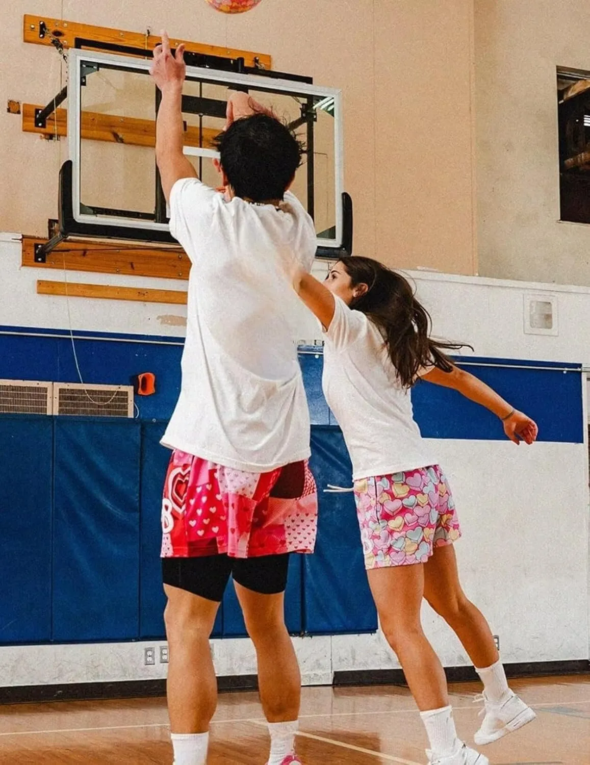 Men's Mesh Graphic Basketball Shorts Streetwear Gym Shorts Summer Cool Casual Running Workout Shorts with Pockets